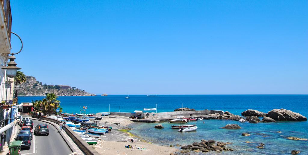 Taorminaxos Wonderful Seaview Lägenhet Giardini Naxos Exteriör bild