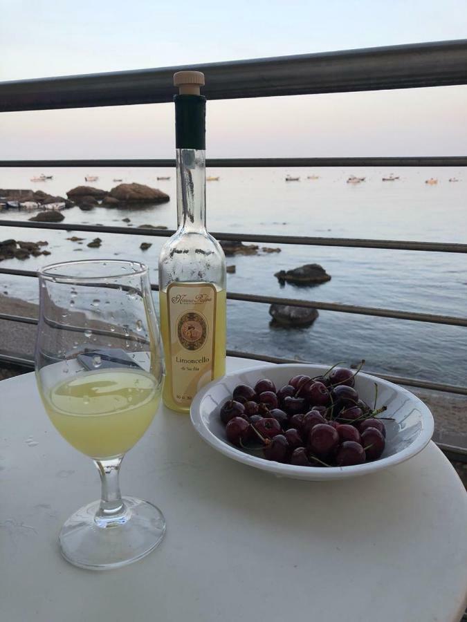 Taorminaxos Wonderful Seaview Lägenhet Giardini Naxos Exteriör bild